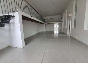 20251205_112712 - Locale Commerciale strada provinciale Strada Provinciale 415 Paullese, 19, Madignano - foto 4