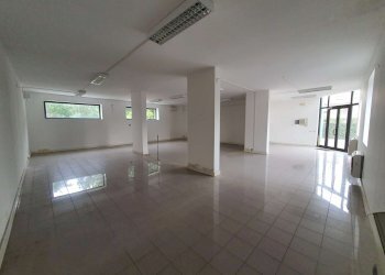 20210804_101406 - Locale Commerciale strada provinciale Strada Provinciale 415 Paullese, Madignano - foto 4