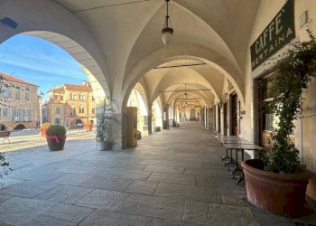 Zona - Edicole - Edicole con Chiosco piazza Maggiore, Mondovì - foto 5