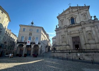Zona - Edicole - Edicole con Chiosco piazza Maggiore, Mondovì - foto 6