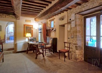 Salone - Rustico strada Statale di Gubbio e Pian d'Assino, Gubbio - foto 35