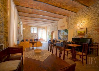 Salone - Rustico strada Statale di Gubbio e Pian d'Assino, Gubbio - foto 38