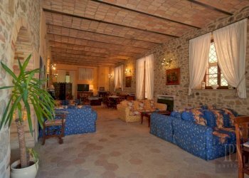 Salone - Rustico strada Statale di Gubbio e Pian d'Assino, Gubbio - foto 41