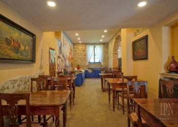 Salone - Rustico strada Statale di Gubbio e Pian d'Assino, Gubbio - foto 42