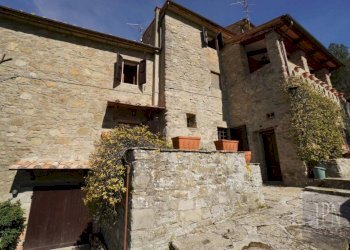 Facciata - Villa strada Comunale della Montagna, 100, Sansepolcro - foto 19