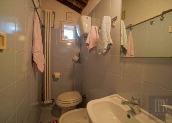 Bagno - Villa strada Comunale della Montagna, 100, Sansepolcro - foto 47