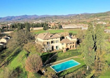 Villa via Trieste, 18, Città di Castello - foto 1