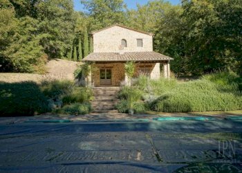 Piscina - Villa strada Statale del Niccone, Umbertide - foto 13