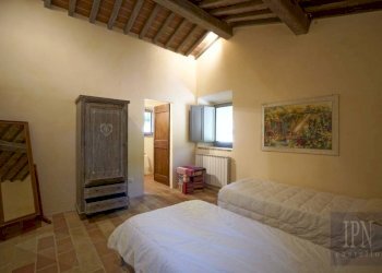 Camera da letto - Villa strada Statale del Niccone, Umbertide - foto 45