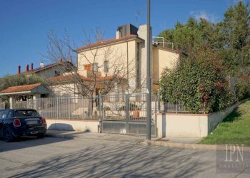 Zona - Villa via Giovanni Pascoli, 11, Umbertide - foto 4