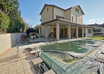 Piscina - Villa via Giovanni Pascoli, 11, Umbertide - foto 8