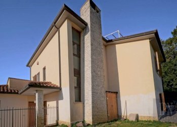 Facciata - Villa via Giovanni Pascoli, 11, Umbertide - foto 12