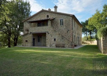 Facciata - Villa Località Caresto, Gubbio - foto 13