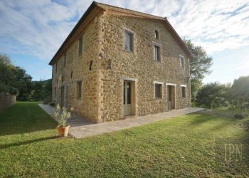 Facciata - Villa Località Caresto, Gubbio - foto 15