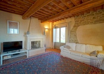 Salone - Villa Località Caresto, Gubbio - photo 25