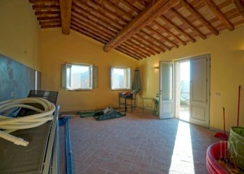 Stanza non arredata - Villa Località Caresto, Gubbio - photo 43