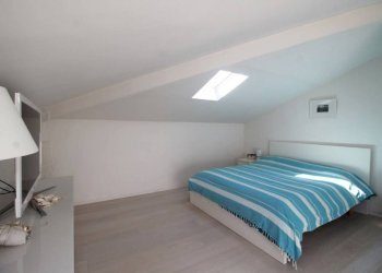 Camera da letto - Appartamento piazza Carlo Marx, 10, Umbertide - foto 15