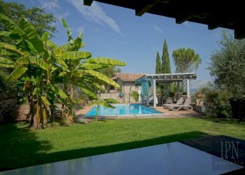 Piscina - Villa Località Badia di Monte Corona, Umbertide - foto 18