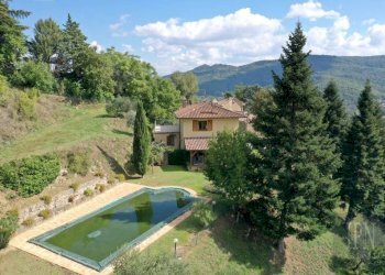 Piscina - Villa strada Provinciale di Morra, Città di Castello - foto 1