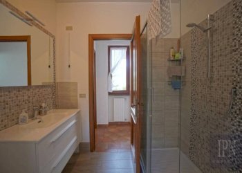Bagno - Villa strada Provinciale di Morra, Città di Castello - photo 42