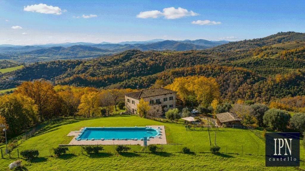 Piscina - Villa via di Borgogiglione, 33, Corciano - foto 1
