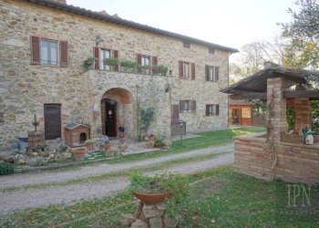 Facciata - Villa via di Borgogiglione, 33, Corciano - photo 11