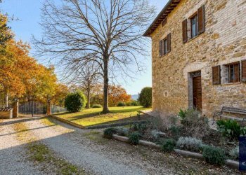 Facciata - Villa via di Borgogiglione, 33, Corciano - foto 5