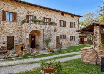Facciata - Villa via di Borgogiglione, 33, Corciano - foto 6
