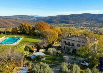 Piscina - Villa via di Borgogiglione, 33, Corciano - foto 9