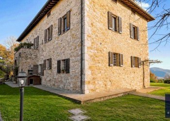 Facciata - Villa via di Borgogiglione, 33, Corciano - foto 15