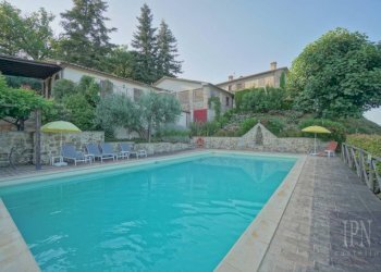 Piscina - Villa viale 1 Maggio, Montone - foto 8