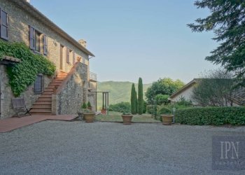 Giardino - Villa viale 1 Maggio, Montone - foto 10