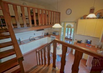 Scala - Villa viale 1 Maggio, Montone - foto 15