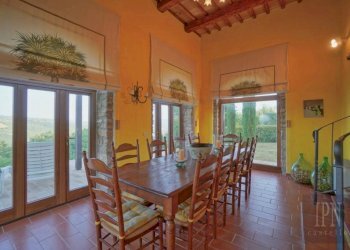 Salone - Villa viale 1 Maggio, Montone - foto 19