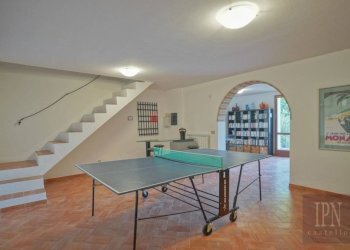 Salone - Villa viale 1 Maggio, Montone - foto 30