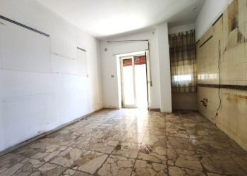 Foto - Quadrilocale Via Nizzeti 18, Valverde - foto 11