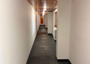 Corridoio - Monolocale viale Capuccio, 57, Bardonecchia - foto 5