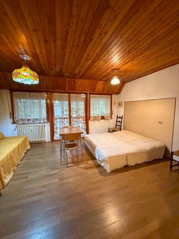 Camera da letto - Monolocale viale Capuccio, 57, Bardonecchia - foto 1