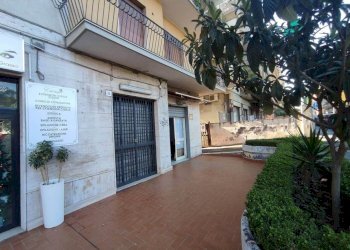 Foto - Locale Commerciale Via Eleonora D'Angiò 35, Catania - foto 2