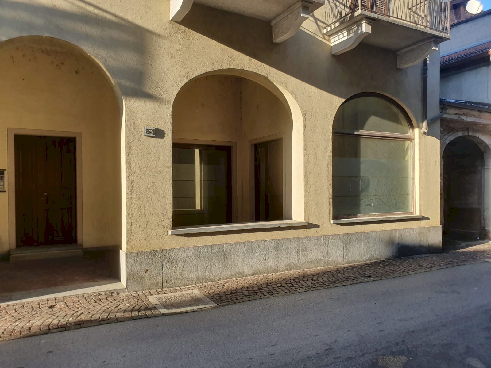 Locale Commerciale Via Umberto I, 53, Piasco - foto 2