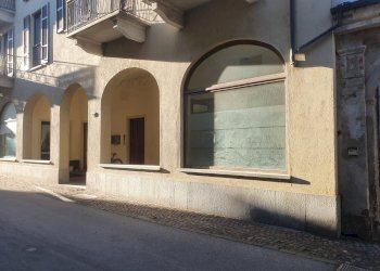 Locale Commerciale Via Umberto I, 53, Piasco - foto 4