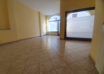 Locale Commerciale Via Umberto I, 53, Piasco - foto 33