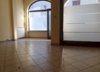 Locale Commerciale Via Umberto I, 53, Piasco - foto 12