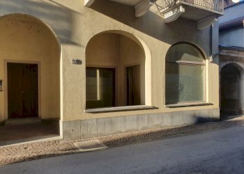 Locale Commerciale Via Umberto I, 53, Piasco - foto 2