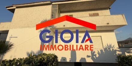 Three-room apartment Mondragone - photo 1