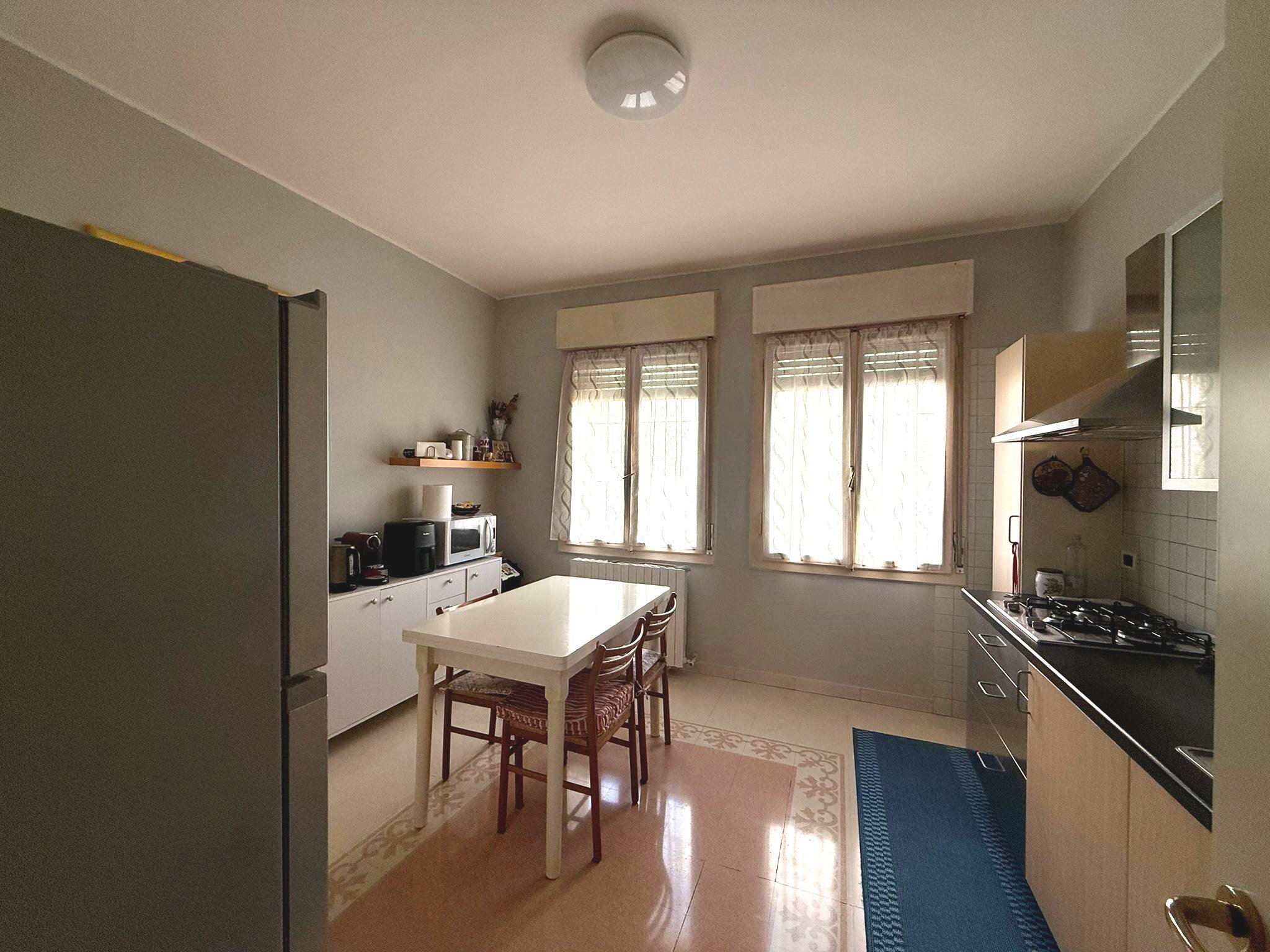 Three-room apartment Viale Buon Pastore, Modena - photo 2