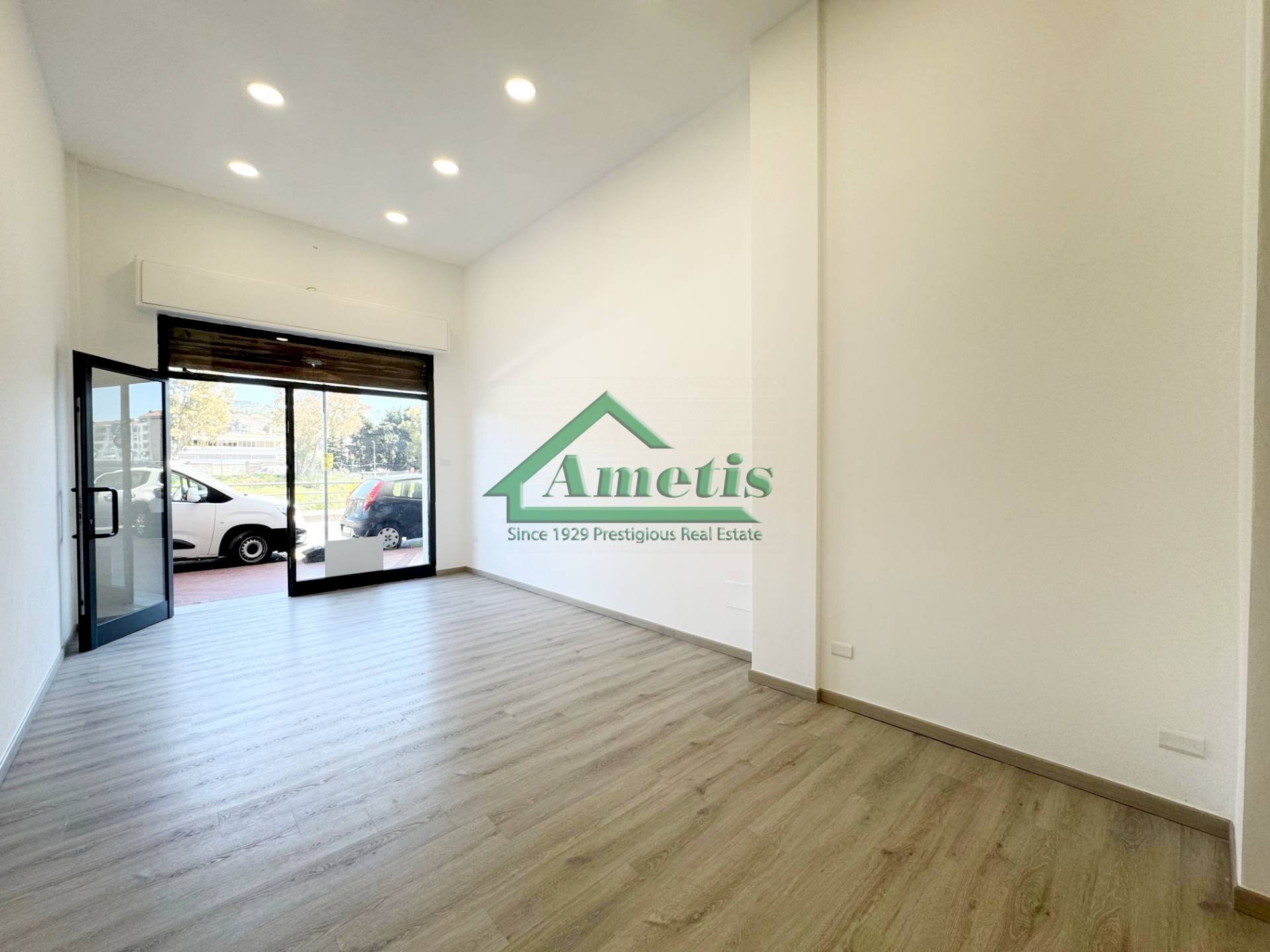 Foto 2 - Commercial Premises Via Argine Destro, Imperia - photo 2