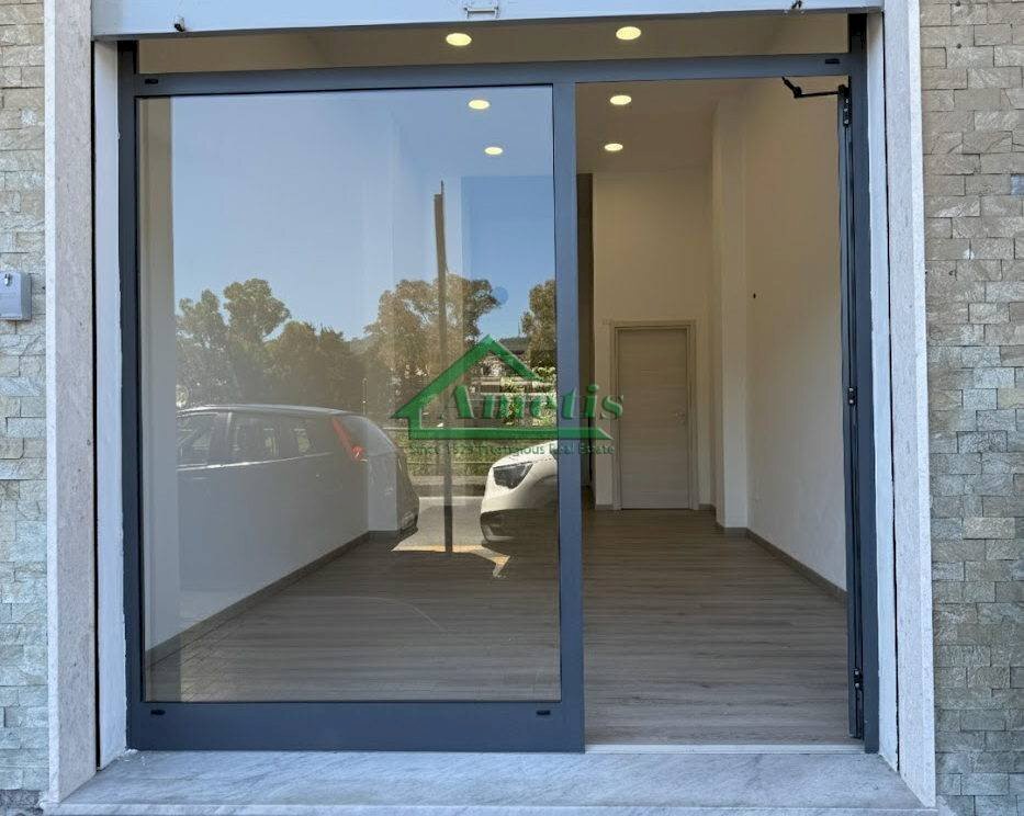 Foto 1 - Commercial Premises Via Argine Destro, Imperia - photo 1