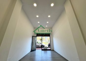 Foto 9 - Locale Commerciale Via Argine Destro, Imperia - foto 9