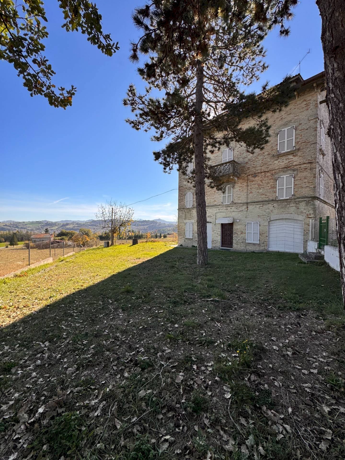 Foto 2 - Casa semi indipendente C.da Patrignone
 
3, Falerone - foto 2